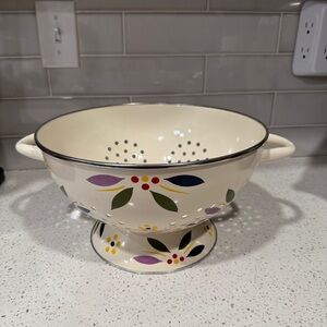 Temptations Floral Cream Colander